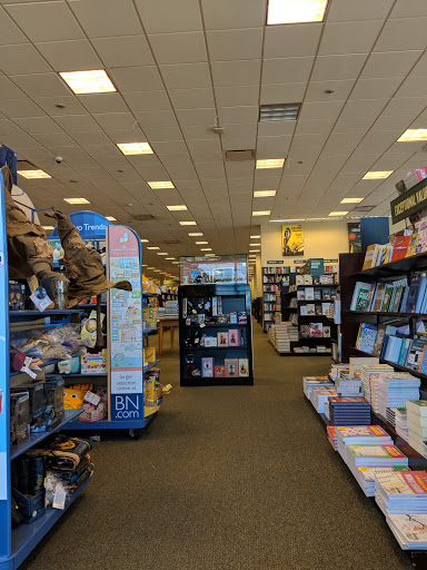 Book Store «Barnes & Noble», reviews and photos, 113 W County Center, Des Peres, MO 63131, USA