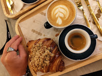 Croissant du Eclair de Genie Cafe à Paris - n°2