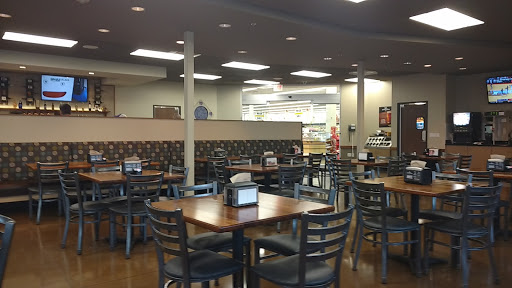 Supermarket «Hy-Vee», reviews and photos, 601 N 3rd Pl, Manhattan, KS 66502, USA