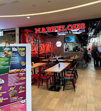 Atmosphère du Restaurant américain Marvelous Burger & Hot Dog à Évry-Courcouronnes - n°2