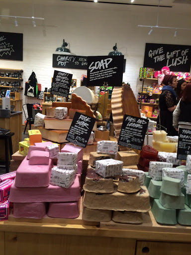 Shopping Mall «Santa Rosa Plaza», reviews and photos, 1071 Santa Rosa Plaza, Santa Rosa, CA 95401, USA