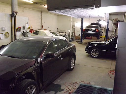 Auto Body Shop «Premier Finish Auto Body», reviews and photos, 1723 W Pearce Blvd, Wentzville, MO 63385, USA