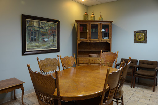 Funeral Home «Neal-Tarpley-Parchman Funeral Home», reviews and photos, 1510 Madison St, Clarksville, TN 37040, USA