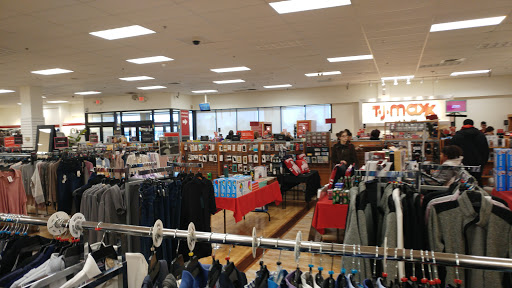 Department Store «T.J. Maxx», reviews and photos, 6140 Glenway Ave, Cincinnati, OH 45211, USA