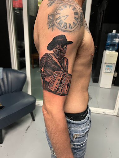 Explore hand tattoo ideas woman, creative tattoo ideas in Mcallen, available at House of Tattoos