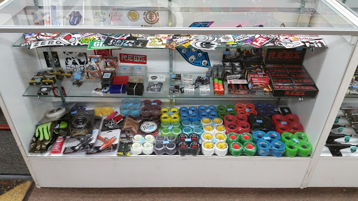 Bicycle Store «ADT Bike & Skate Shop (Arc De Triomphe Inc)», reviews and photos, 114-01 Jamaica Ave, Richmond Hill, NY 11418, USA