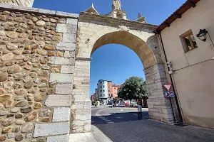 Arco de la Cárcel image