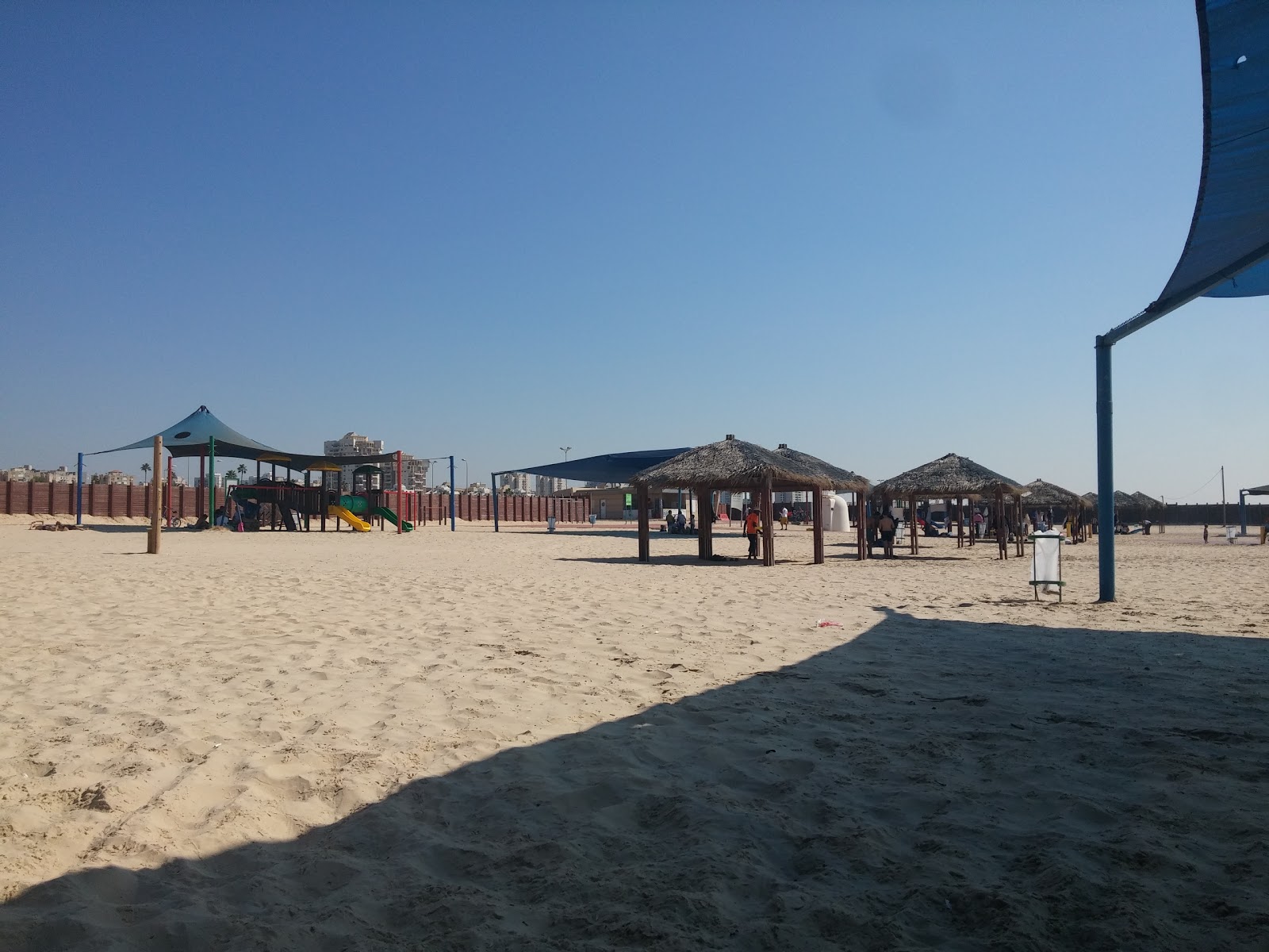 Fotografija Ashdod separate beach z turkizna voda površino