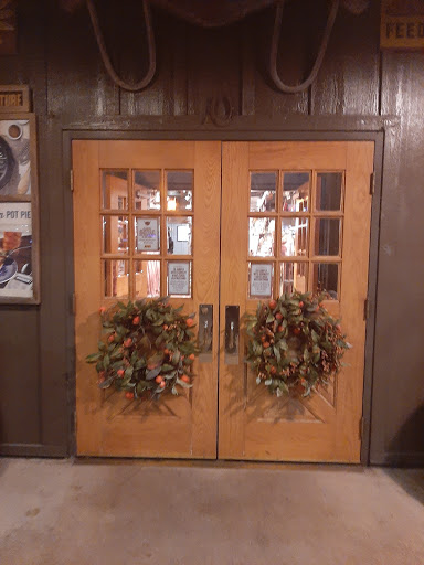 American Restaurant «Cracker Barrel Old Country Store», reviews and photos, 4321 S Interstate Hwy 35, San Marcos, TX 78666, USA