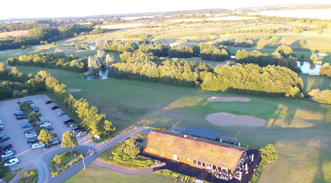 Rezensionen über Golfplatz Gut Waldshagen in Freienbach - Sportstätte