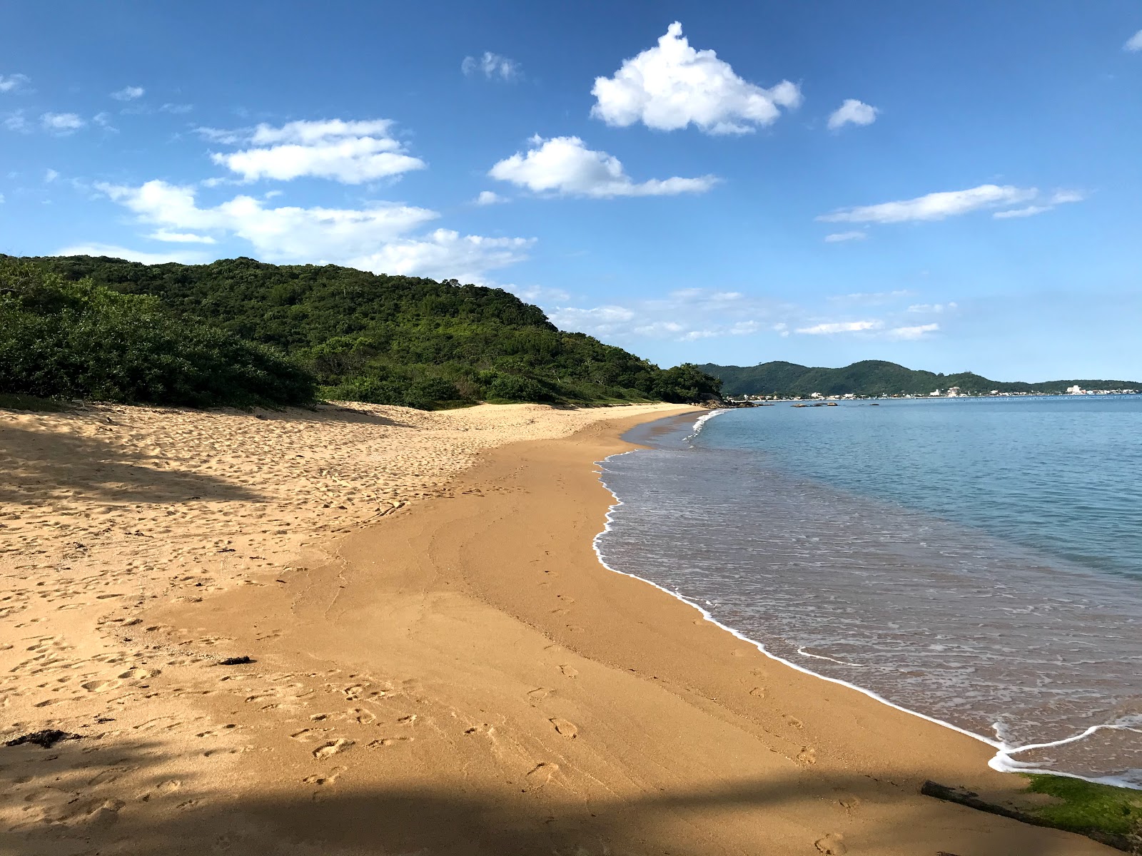 Foto de Praia da Lagoa com água cristalina superfície