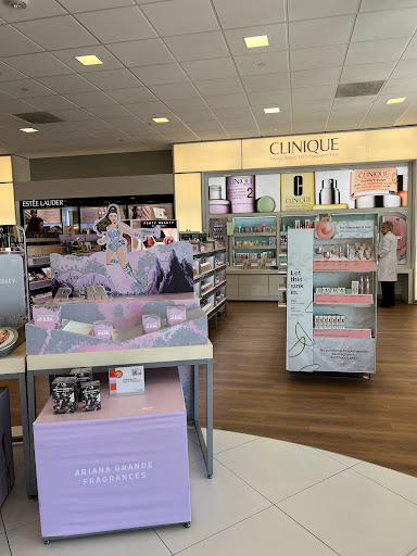 Hair Salon «Ulta Beauty», reviews and photos, 2185 Zeier Rd, Madison, WI 53704, USA