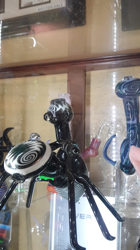 Tobacco Shop «Hunky Dory Pipe & Tobacco», reviews and photos, 271 W 7th Ave, Eugene, OR 97401, USA