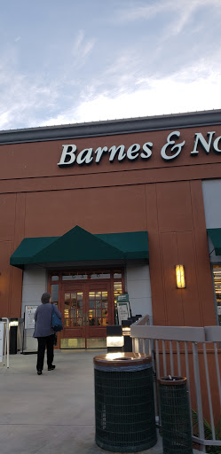 Shopping Mall «Marina Pacifica Mall», reviews and photos, 6272 E Pacific Coast Hwy, Long Beach, CA 90803, USA