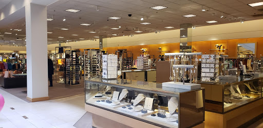 Department Store «Nordstrom Clackamas Town Center», reviews and photos, 11900 SE 82nd Ave, Happy Valley, OR 97086, USA