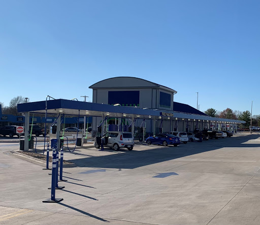 Blue Iguana Car Wash en Springfield