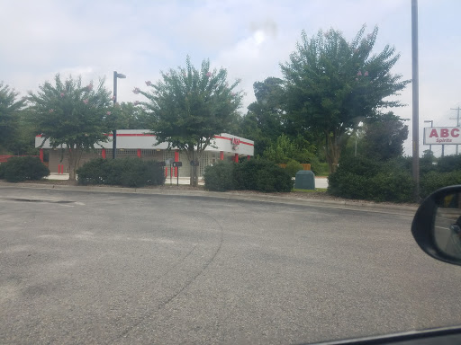 Liquor Store «ABC Store», reviews and photos, 6015 Castle Hayne Rd, Castle Hayne, NC 28429, USA