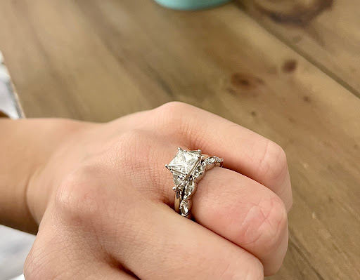 Jewelry Store «Inter-Continental Jewelers», reviews and photos, 6222 Richmond Ave #570, Houston, TX 77057, USA