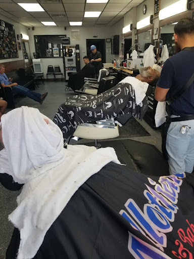 Barber Shop «Midlothian Blade and Barber», reviews and photos, 1000 E Main St, Midlothian, TX 76065, USA