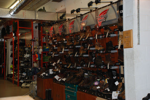 Hardware Store «Dewald & Lengle Do it Best Hdw», reviews and photos, 1444 Long Run Rd, Friedensburg, PA 17933, USA