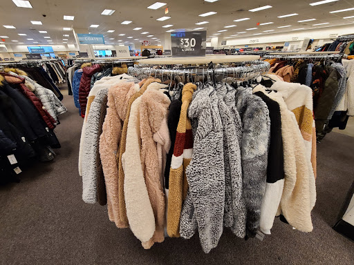 Department Store «Nordstrom Rack Bergen Town Center», reviews and photos, 510 Bergen Town Center, Paramus, NJ 07652, USA