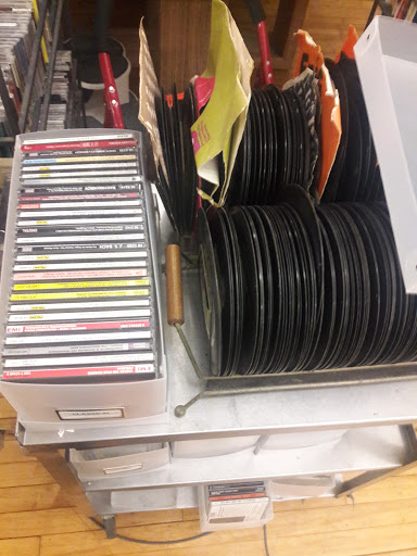 Thrift Store «Out of the Closet - Brooklyn», reviews and photos, 475 Atlantic Ave, Brooklyn, NY 11217, USA