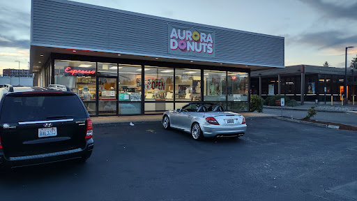 Aurora Donuts, 13201 Aurora Ave N, Seattle, WA 98133, USA, 