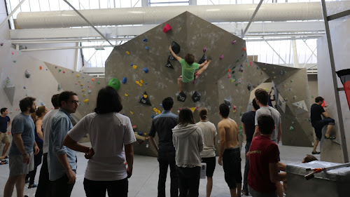 Centre d'escalade Arkose Pantin (ex MurMur) - Salle d'escalade de bloc et voie à Paris Pantin