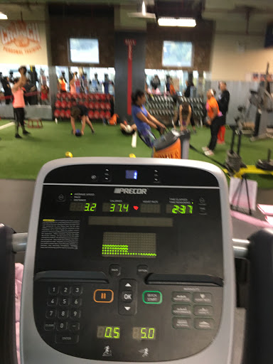 Health Club «Crunch - Staten Island», reviews and photos, 364 Bay St, Staten Island, NY 10301, USA