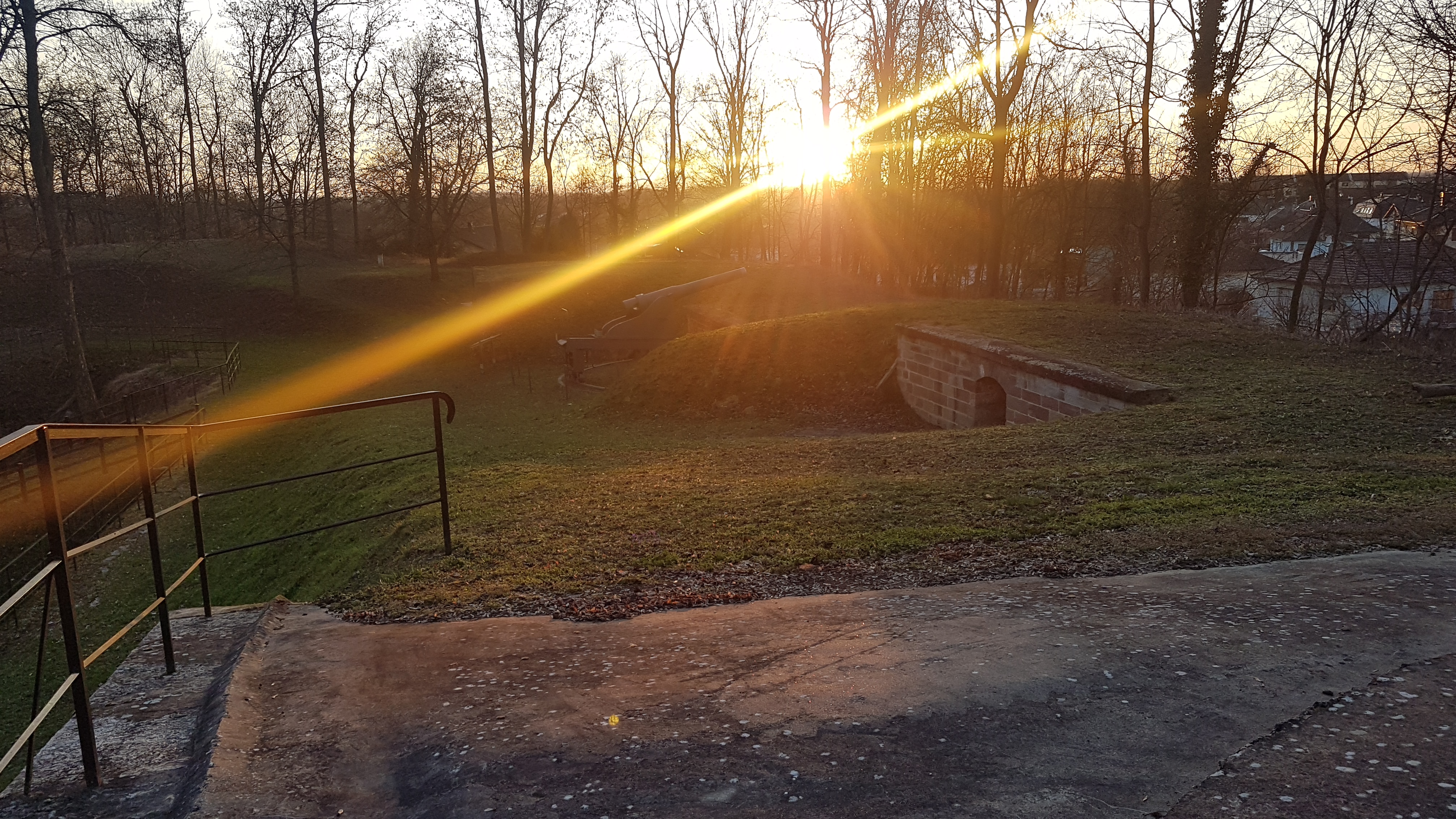 Photo n° 7 de l'avis de Hosenträger. fait le 22/03/2019 à 00:24