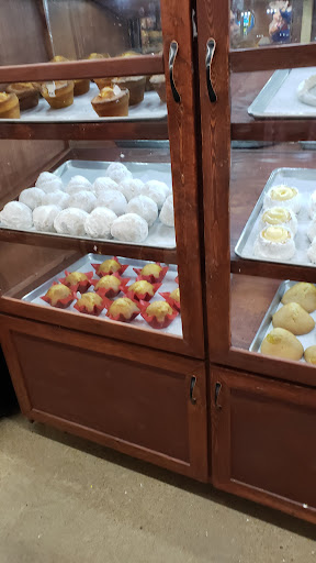 Mexican Grocery Store «La Azteca Taqueria & Market», reviews and photos, 452 TN-46, Dickson, TN 37055, USA