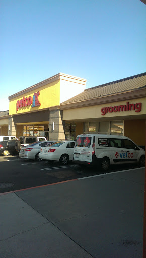 Pet Supply Store «Petco Animal Supplies», reviews and photos, 852 N Western Ave, San Pedro, CA 90732, USA