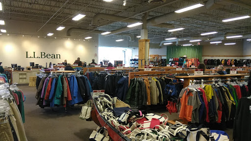 Clothing Store «L.L. Bean Outlet», reviews and photos, 560 Boston Post Rd, Orange, CT 06477, USA