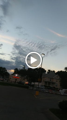 Wine Store «Hy-Vee Wine & Spirits», reviews and photos, 510 E 6th St, Muscatine, IA 52761, USA