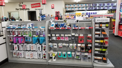 Office Supply Store «Staples», reviews and photos, 24-41 31st St, Astoria, NY 11102, USA