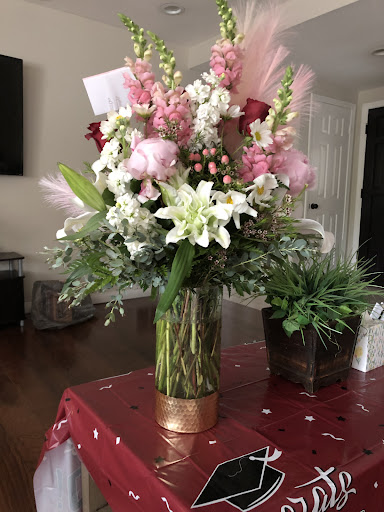 Florist «LaBelle Orange Blossom Florist», reviews and photos, 1732 N Tustin St, Orange, CA 92865, USA