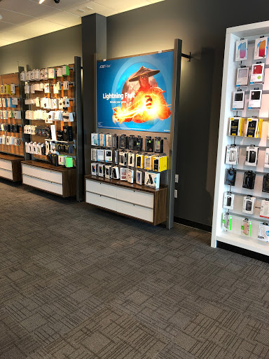 Cell Phone Store «AT&T», reviews and photos, 4015 Mill St, Kansas City, MO 64111, USA