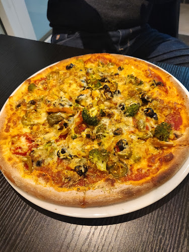 Anmeldelser af Sanas Pizzaria i Vejen - Restaurant
