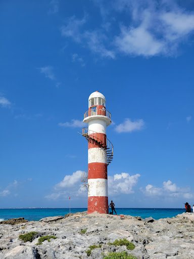 Faro de Punta Cancún