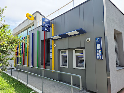 La Banque Postale à Décines-Charpieu