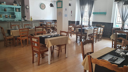 El Estudiante Restaurante - Av. Cristo Rey, 18, 23400 Úbeda, Jaén, Spain