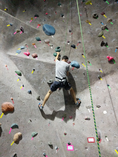 Rock Climbing Gym «Vertical Dreams - Nashua», reviews and photos, 25 E Otterson St, Nashua, NH 03060, USA