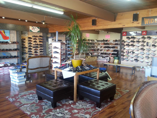 Shoe Store «Wide Shoes Only», reviews and photos, 203 Airport Way, Renton, WA 98057, USA
