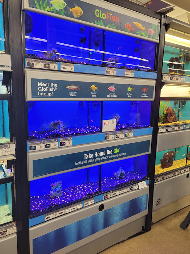 Pet Supply Store «Petco Animal Supplies», reviews and photos, 4217 W Wendover Ave G, Greensboro, NC 27407, USA