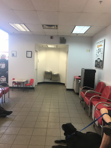 Tire Shop «Discount Tire Store - Joliet, IL», reviews and photos, 1719 W Jefferson St, Joliet, IL 60435, USA