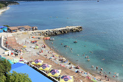 Photo de Plyazh Victoriya avec baie longue