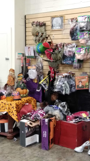 Thrift Store «Goodwill Store & Donation Center», reviews and photos, 28901 S Western Ave, Rancho Palos Verdes, CA 90275, USA