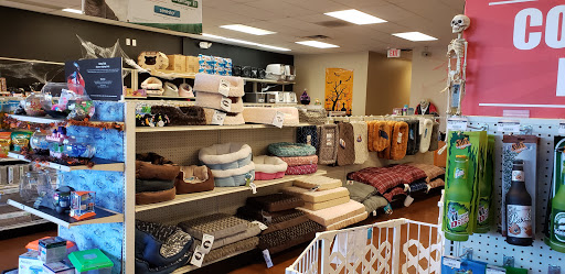 Pet Store «Fairwood Pet Center», reviews and photos, 14201 SE Petrovitsky Rd, Renton, WA 98058, USA