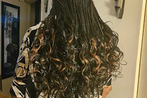 Khady African Hair Braiding & Weaving image