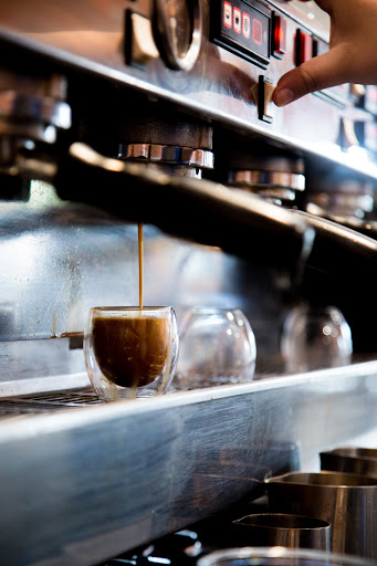 Shopping Mall «East Lake Village Shopping Center», reviews and photos, 936 E Lake Ave, Watsonville, CA 95076, USA